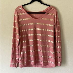 NWOT! LOFT Pink and Gold Short-Sleeve, Scoop-Neck Relaxed Shirt. Size Medium.